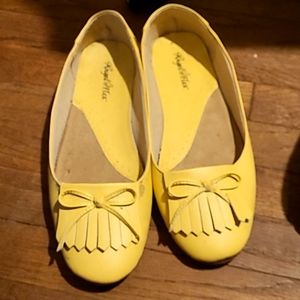 Angel Flex Yellow Flats Size 12